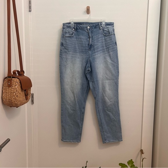 American Eagle Outfitters Denim - American Eagle Stretch Mom Jeans